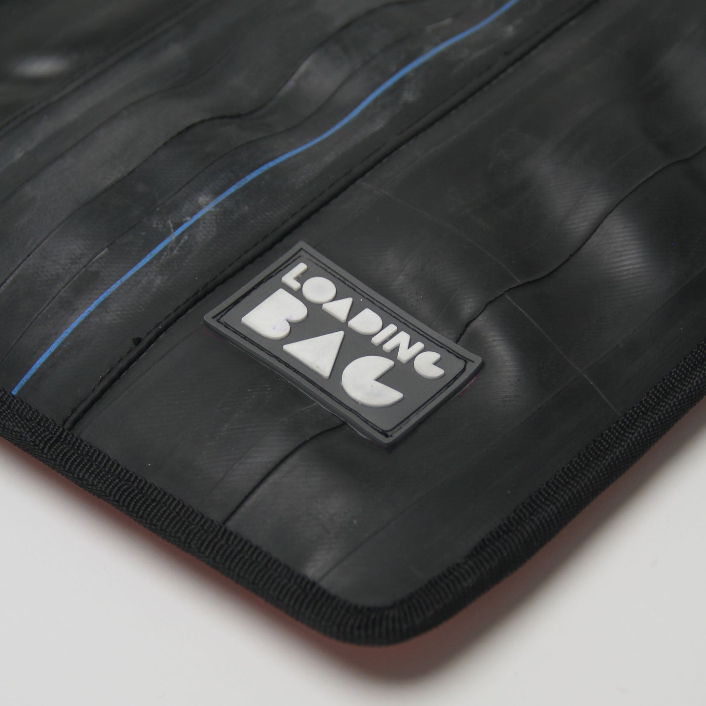 🌟 Laptop Sleeve 16" - Stylish, Sustainable Protection! Designed for MacBook 16", crafted with care. Extra protection, tailored fit, eco-friendly. Upgrade your laptop style sustainably! 💻🌿✨ #SustainableTech #ProtectiveStyle