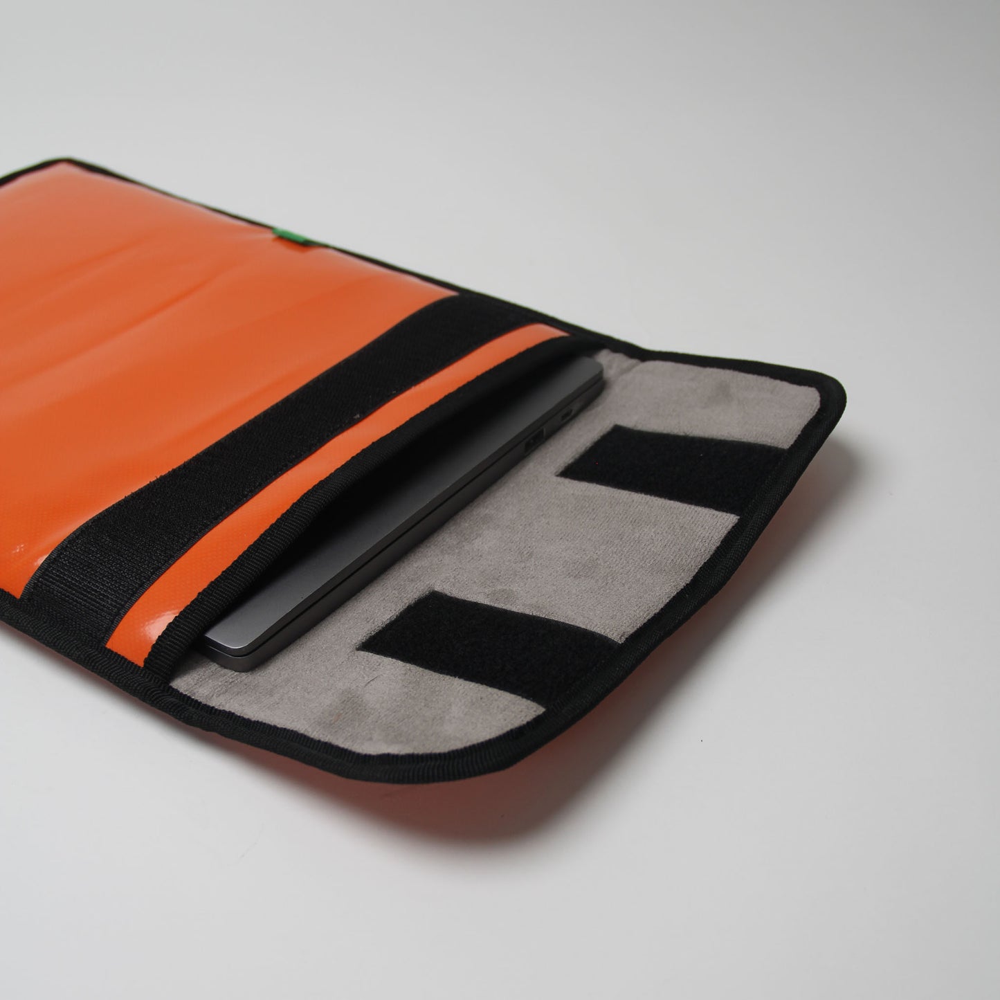 🌟 Laptop Sleeve 13" - Stylish, Sustainable Protection! Designed for MacBook 13", crafted with care. Extra protection, tailored fit, eco-friendly. Upgrade your laptop style sustainably! 💻🌿✨ #SustainableTech #ProtectiveStyle