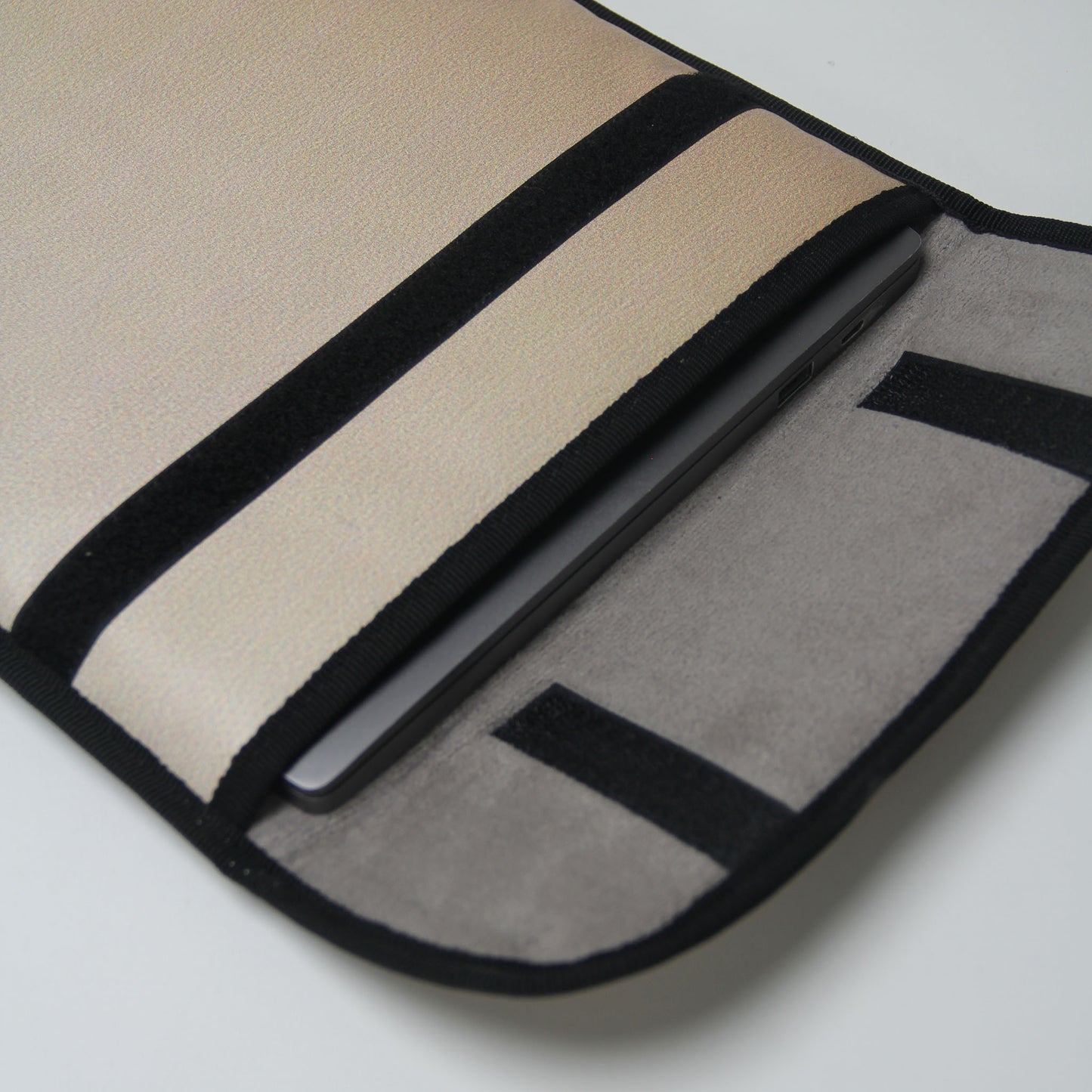 🌟 Laptop Sleeve 13" - Stylish, Sustainable Protection! Designed for MacBook 13", crafted with care. Extra protection, tailored fit, eco-friendly. Upgrade your laptop style sustainably! 💻🌿✨ #SustainableTech #ProtectiveStyle
